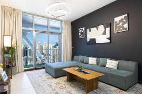 2BR on 30th Floor in JLT Near Metro & Walking Distance to JBR Beach, Dubai Marina